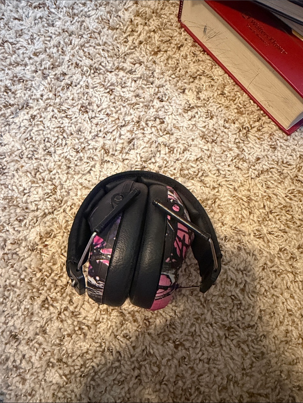 Pink Camouflage Over-Ear Headphones -